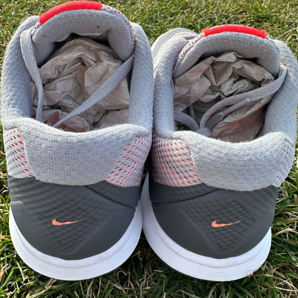 Nike Gray and Coral Sneaks - Picture 3 of 6